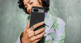 Google Pixel 8a Obsidian 1